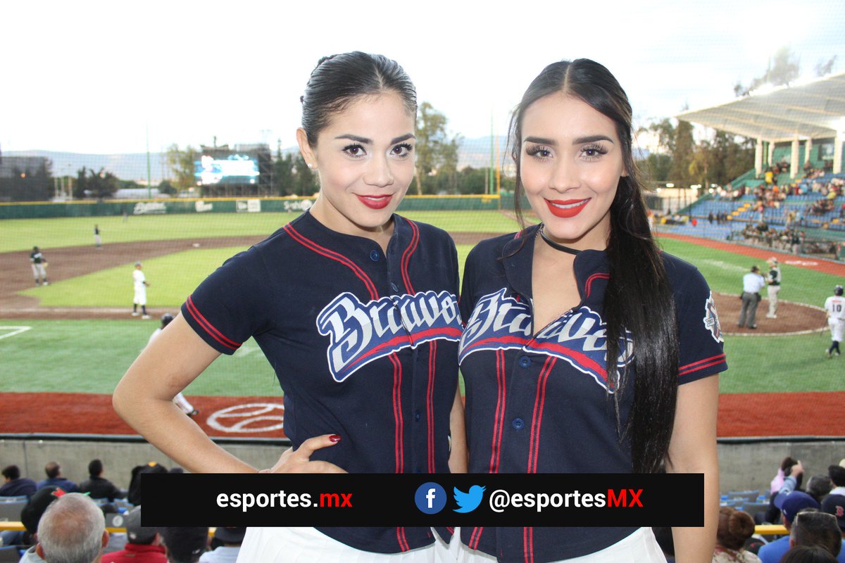 05rowa's tweet photo. ⚾️🦁 #Color de la serie entre @NacimosBravos y @LeonesOficial.
 Los bravofans sueñan con su equipo en playoffs 📸👦📷👩
https://t.co/6I97B4MW8i https://t.co/Twq3luLyE7