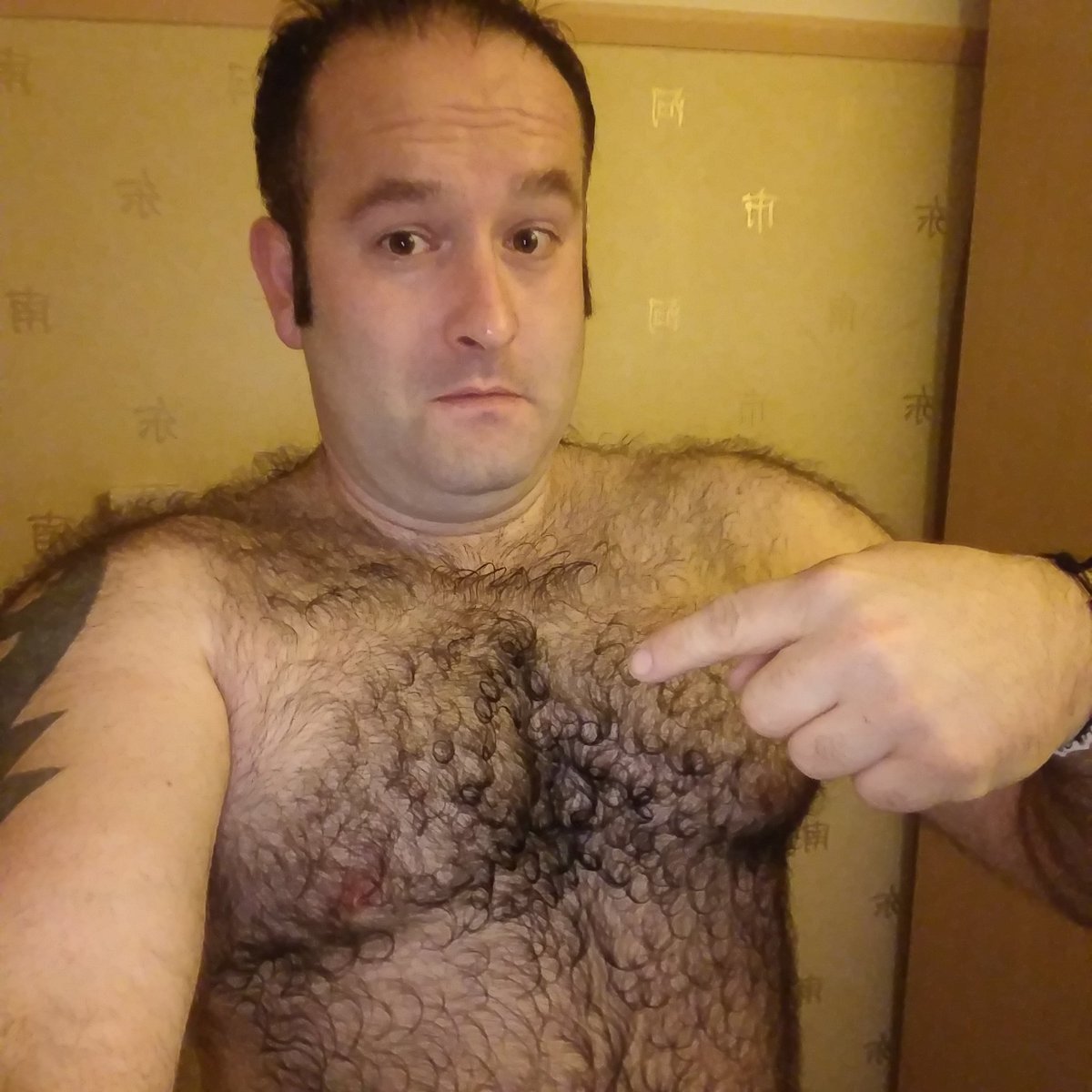 silverback7979's tweet photo. My front, back, legs and arms all getting waxed for charity @CR_UK https://t.co/IcI9hTuJaI