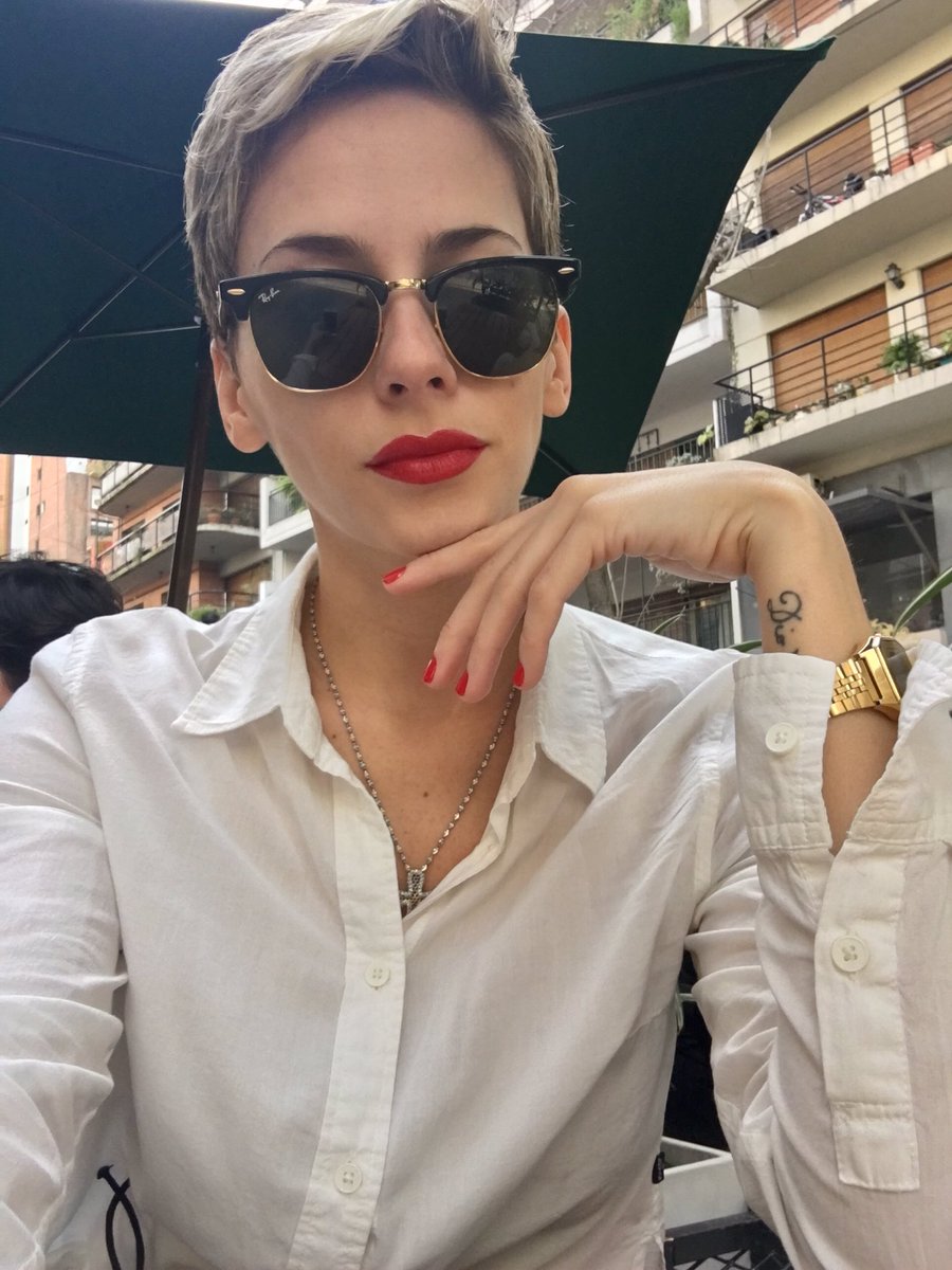 RocioGancedoOK's tweet photo. "Sin amor dejá, no hagas nada."
#Amor #LoQueDasVuelve
#HelloStranger 👋🏻💋 #TeaConection ☕️
☀️Hermosa Tarde! 😇♥️#Viernes https://t.co/G2fSEdWDrS