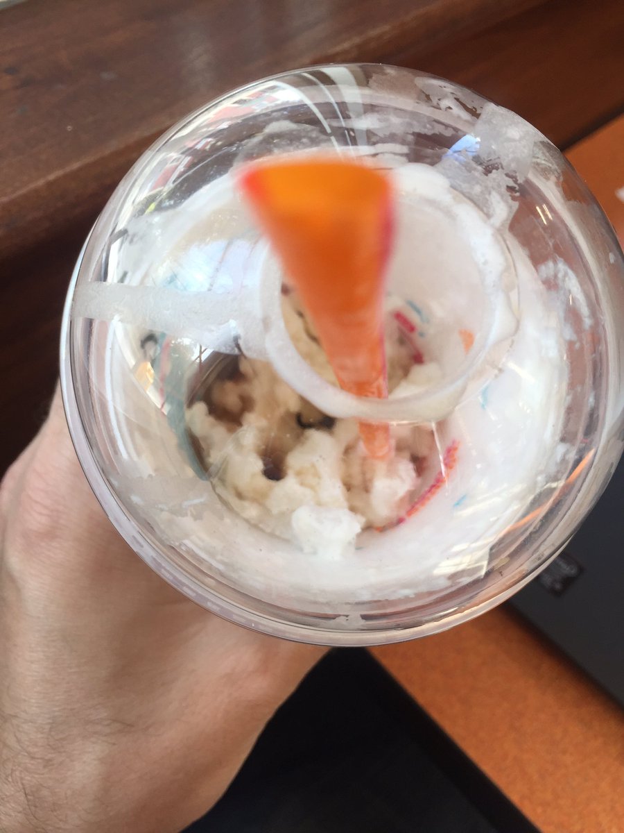 jglmac's tweet photo. Why does your #frozencoffee get gross and #clumpy @DunkinDonuts ? 😢 https://t.co/rHGnSJOvw5
