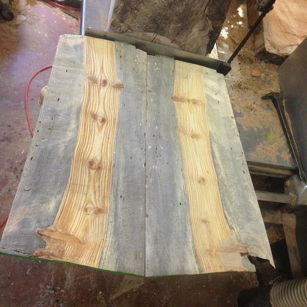 DeMontGuitars's tweet photo. Kiln dried blue spalted spruce ... maybe veneer?
#spruce #bluespruce #luthier #guitar #customguitar #locallumber #madeinusa #wood #lumbermi… https://t.co/KDyTQjC2Yk