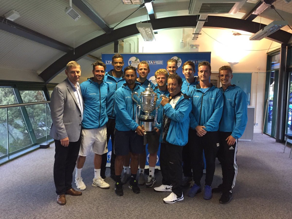 HertsLta's tweet photo. Aegon #summercountycup CHAMPIONS 👏🏻👏🏻👊🏻👊🏻🎾🎾🏆🏆 #GoHerts https://t.co/Oi9aRRTTgN