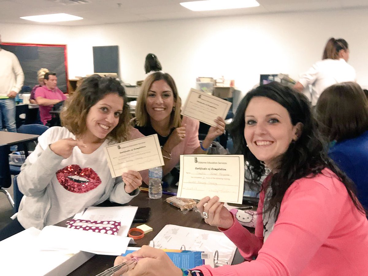 Aurorara25's tweet photo. Guided reading training! Love it! #staycommitted #bethechange @LegacyPCADFW https://t.co/owkJGl8xGa