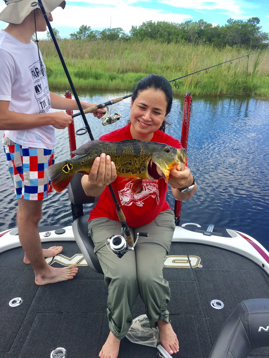 HI3K__'s tweet photo. @alvarez_yoan @BassFishnTips @BassProShops @AnaMariaGuzman2  @skiff_life @fishingtimeus @samanthalgay #cibaofishingclub #bassfishing  💪💪😘 https://t.co/zTVFhoDf1j