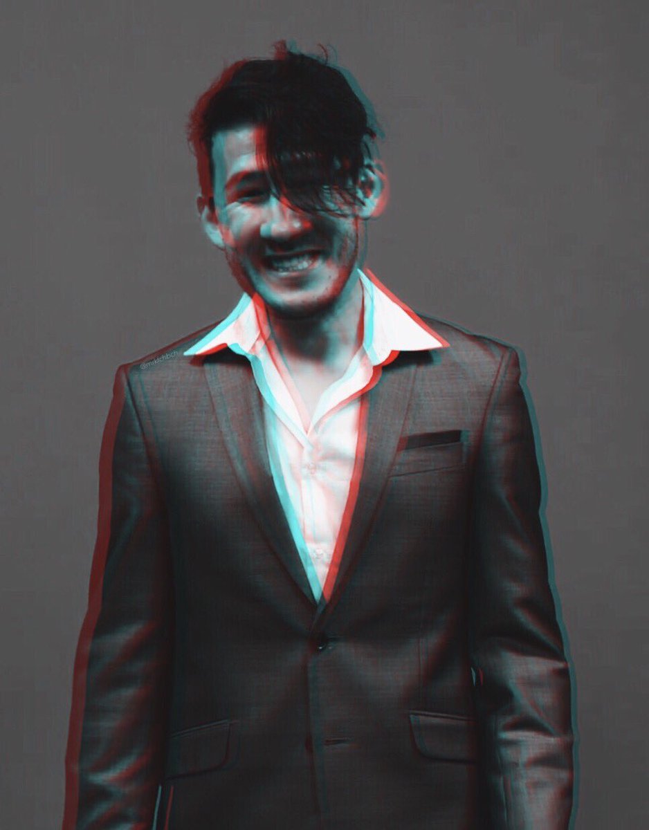 levishotwheels's tweet photo. aw look at our favorite dark boy smiling :) (thanks for the inspo @ghostlymark ❣️) https://t.co/B00dlQLbrb