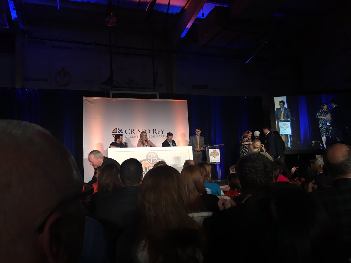 vsurmiller's tweet photo. At my favorite event of the year!! @CristoReyDallas #draftday #work4RP #highschoolinterns https://t.co/ADVpcnzZxe