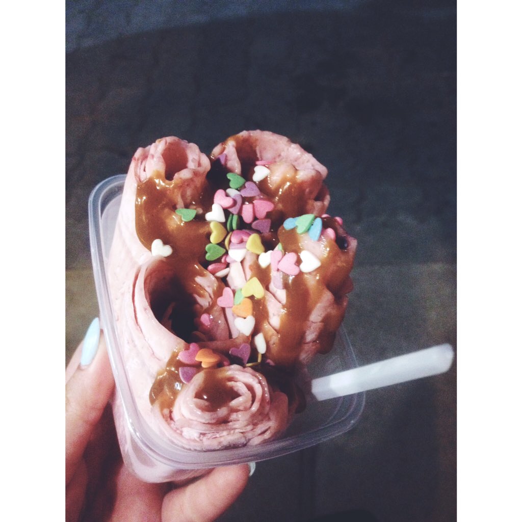 mari_vgmn's tweet photo. Шикарная вещь,кстати. https://t.co/ywSVHduUrr