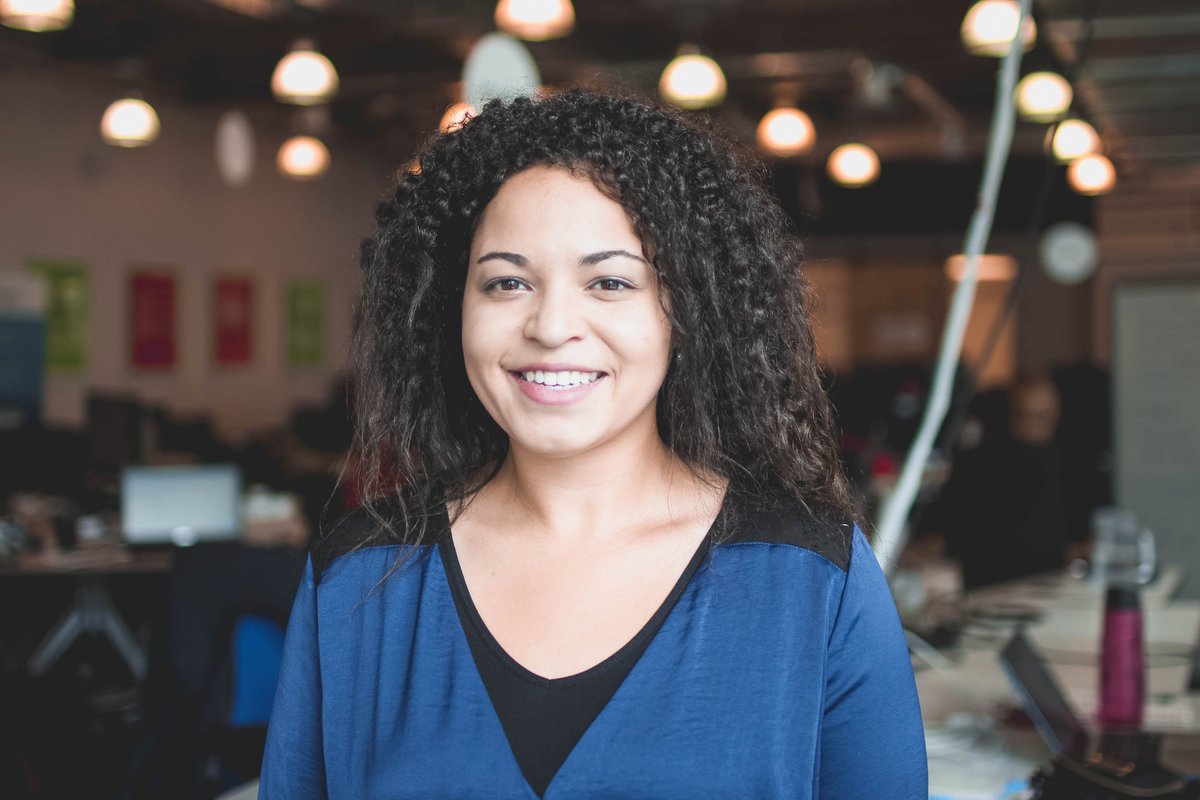 dmzhq's tweet photo. A passion for connecting people and driving change. Meet this week's #FounderFriday feature @olivia_simz » https://t.co/7D9TPHg77g https://t.co/sp7vag3jGX