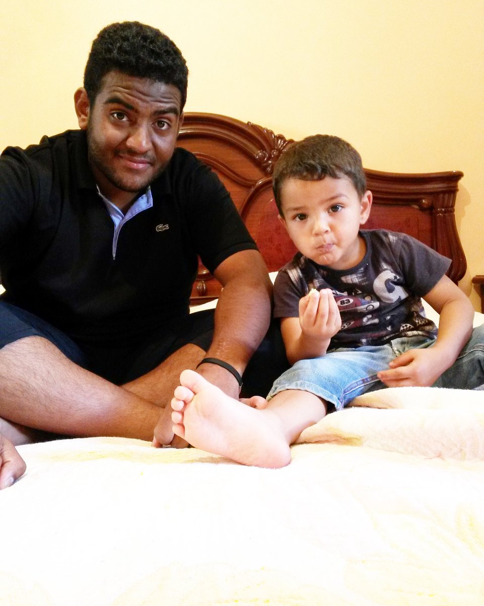 alhooti_ibrahim's tweet photo. Picture with a wicked child 😄👶 #monder #azo https://t.co/D2tz7hjw2Y