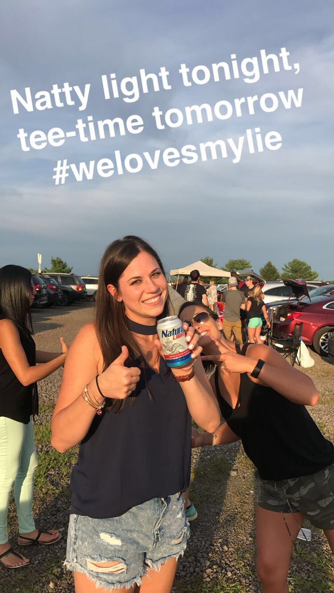 _MegWalk's tweet photo. @SmylieKaufman10 #PGH  #girlsthatdoboth https://t.co/outgXjJVwU