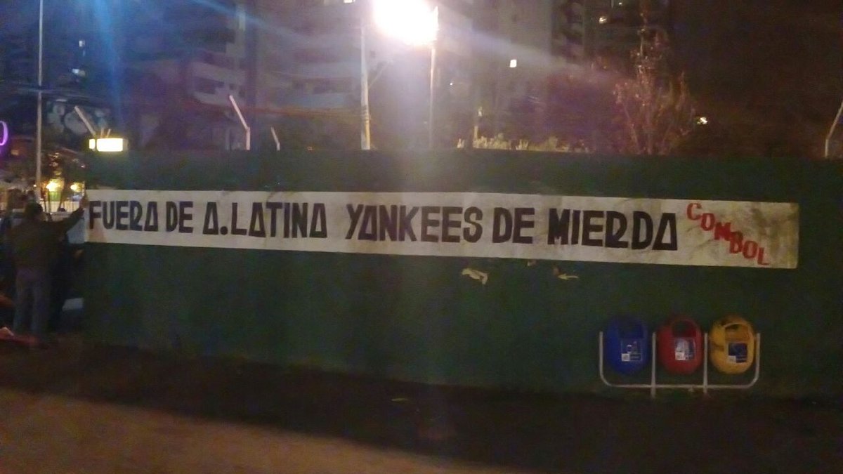 CristianGarciaC's tweet photo. Fuera de A. Latina yankees de mierda #COMBOL #Chile #SanMiguel https://t.co/g4skl5EDc5