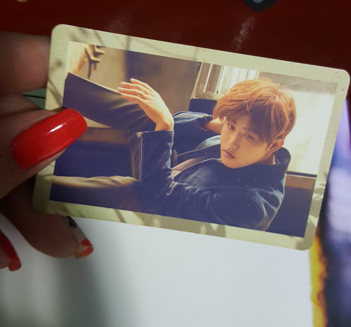 zhanseok's tweet photo. Estou vendendo meu Blooming Period por R$75,00 com frete incluso. Card do U-kwon. https://t.co/U0NZyROUC0