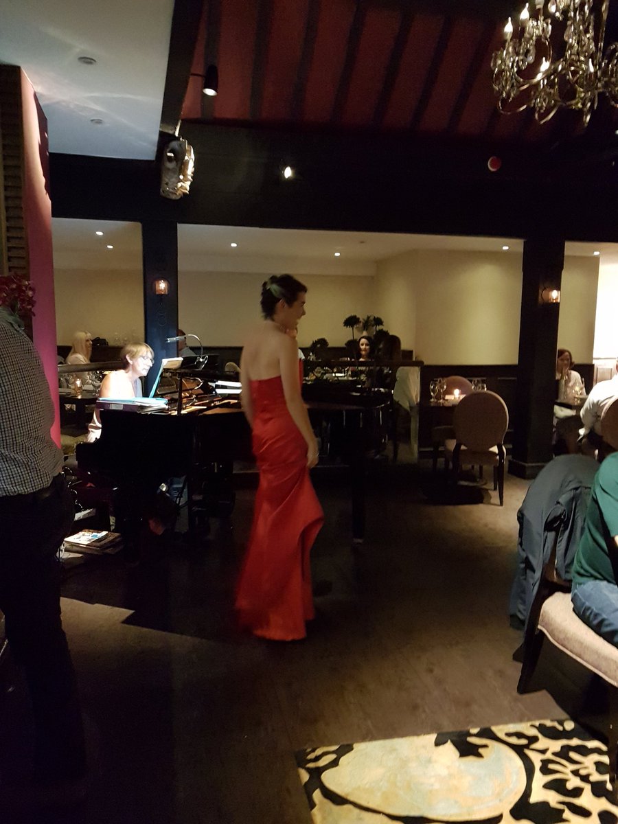 OperaAnywhere's tweet image. I could have danced all night.. @SopranoLewis wowing dinner guests tonight @Cockadoo #TheMagicOfOpera