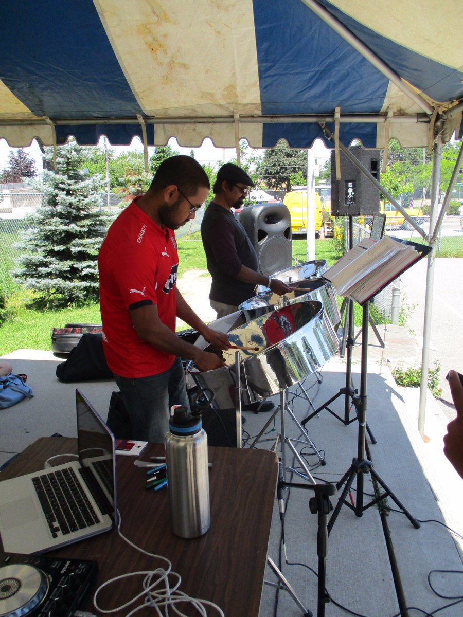ACSADPHub's tweet photo. Thank you to all community partners who donated their services &amp; time for Dorset Park Day!  @esbgc @WestScarborough @Enbridge @salvationarmy https://t.co/8rNu8UTFp9