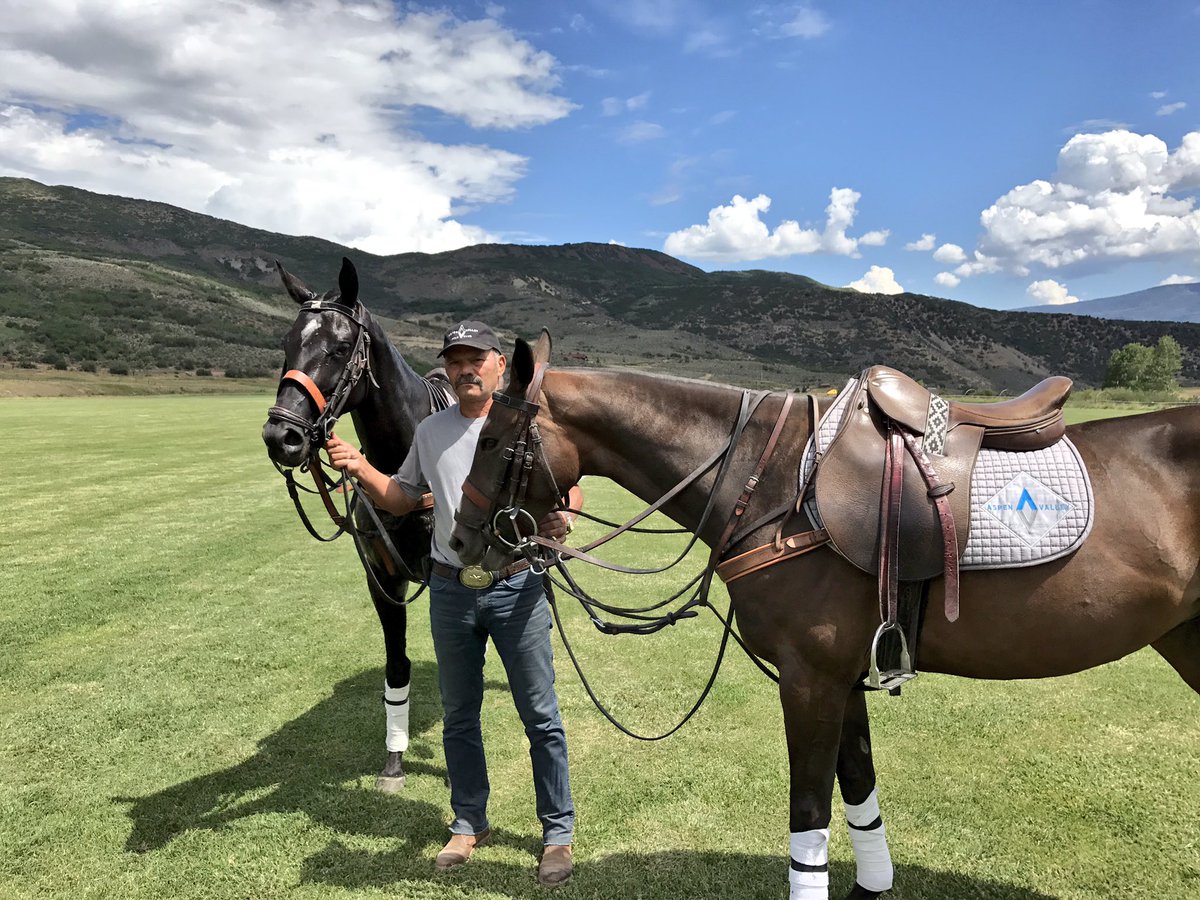 melissaganzi's tweet photo. Summer #polo in #aspen @PoloinAspen #livepolo @ChukkerTV https://t.co/5eFz1YRiTQ