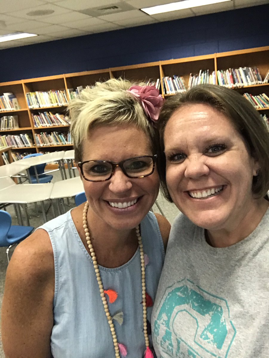 matildalink's tweet photo. Got to meet and learn directly from one of my reading educator idols! Thanks! @helloliteracy #thewayschoolshouldbe https://t.co/TG23OaIoWX