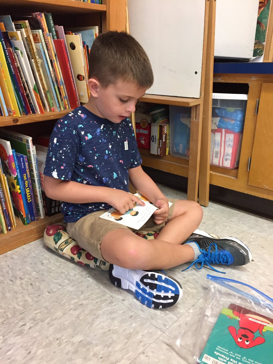 tjmy717's tweet photo. Read to Self started off well! Thank you Kindergarten teachers for a great foundation. @HeardMixon https://t.co/TweyAnFqqE