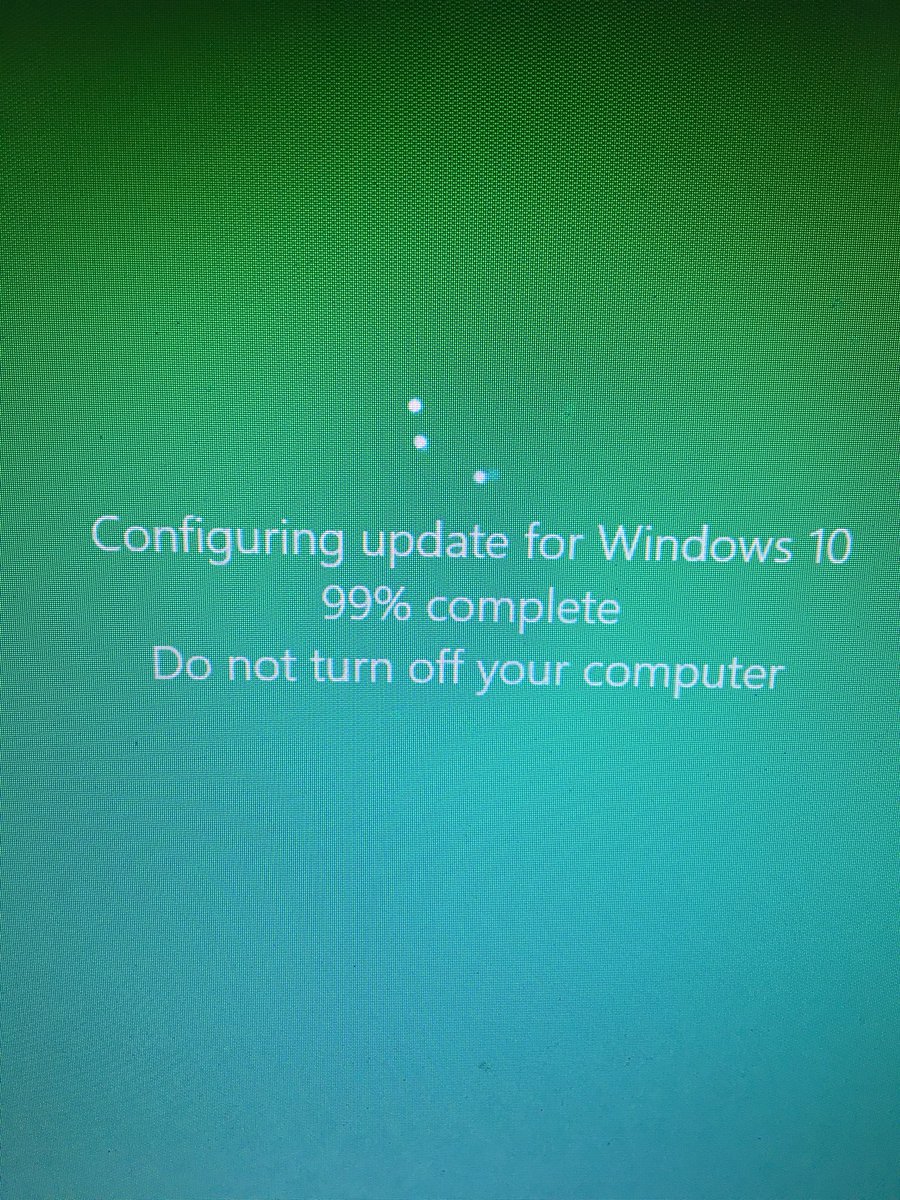 liamrogankid's tweet photo. @Microsoft My pc has been stuck like this for 3 hours. SOULUTION PLEASE - ASAP, UK NEEDED FOR WORK AND EDUCATION! https://t.co/xSsnSI92lA