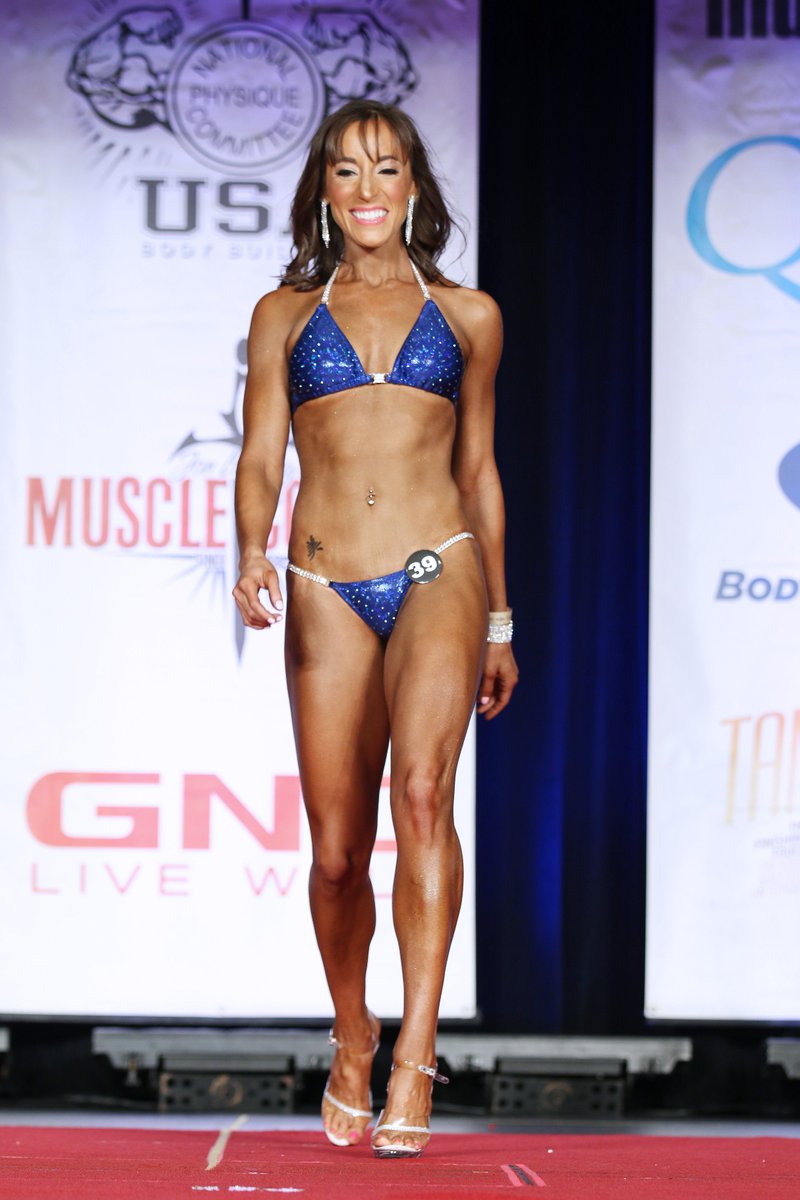 EF_Wellness's tweet photo. #Bodybuilder-->#bodylover? Bikini Prep was the hardest thing I've ever done. Now, it's all about balance: https://t.co/UVH3PV0BdX https://t.co/XpzWIFKBLs