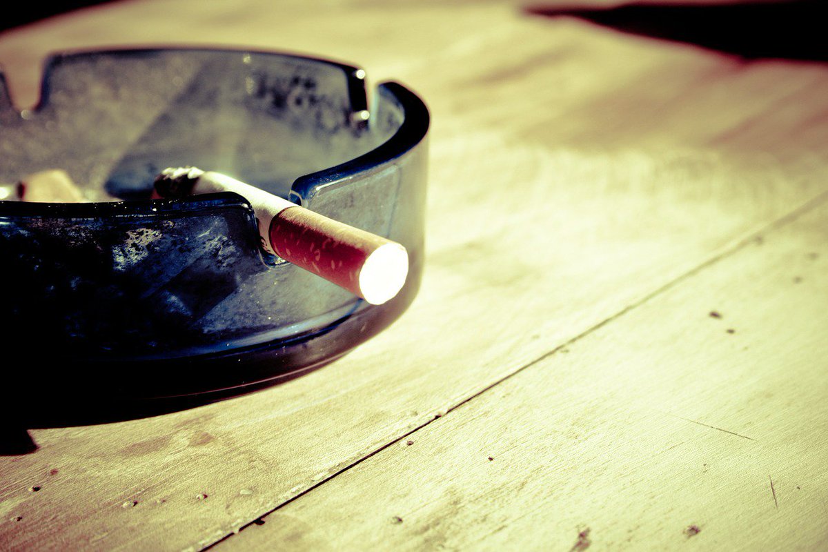 Moebius_Darwin's tweet photo. #Ectortheprotector Se fumando fai tossire chi hai intorno, la spegni? Su Radio24 @Roche @TalentGardenit @thefablab_ 
https://t.co/5XjgLFOuzr https://t.co/9EJo2Q3xFf