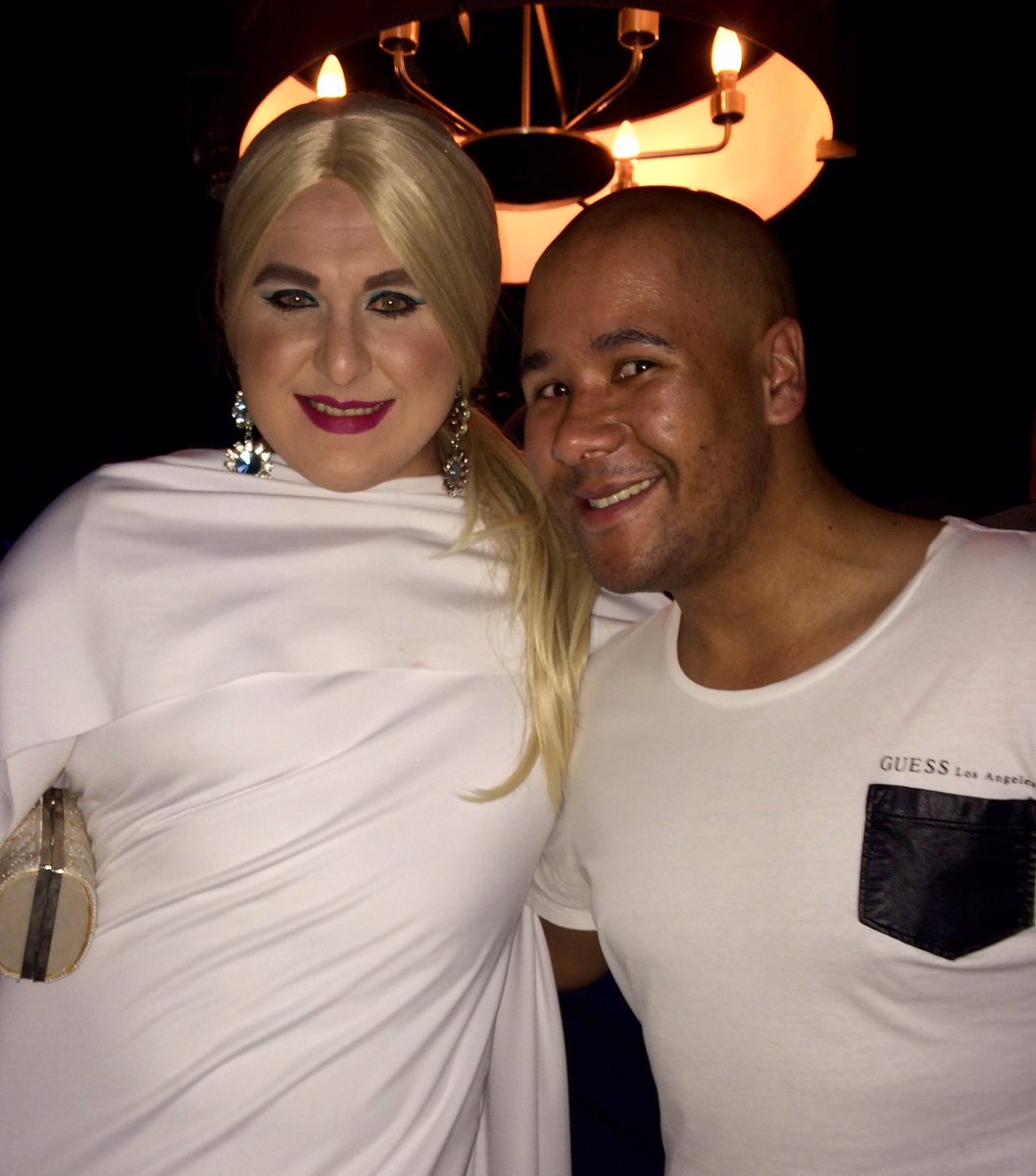 HRHMartinH's tweet photo. So lekker om vir @thiartli_shenay weer te sien! Ons moet weer kuier! #bossww17 https://t.co/V7qQUQWKoK