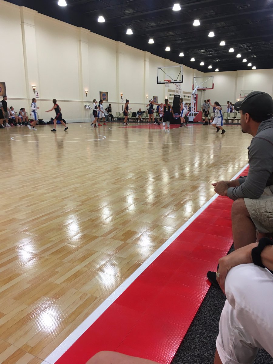 NWSelect's tweet photo. 17U Gold, White & 2020's battling in the 2nd day of the MSNM Western Championships
Go Stars!
#onetwostars #nwstars #triplecrownbasketball https://t.co/pQRHdD9a7g