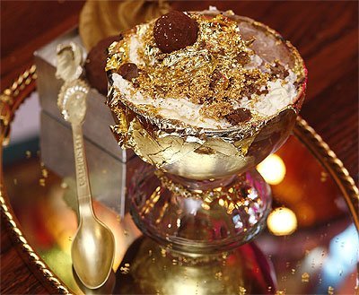 HudsonMOD's tweet photo. You can now indulge in one of the world's most luxurious items, gold, at the restaurant Serendipity 3! #HudsonMOD https://t.co/Yzl0q5MYlf https://t.co/yfcSVIdDRD