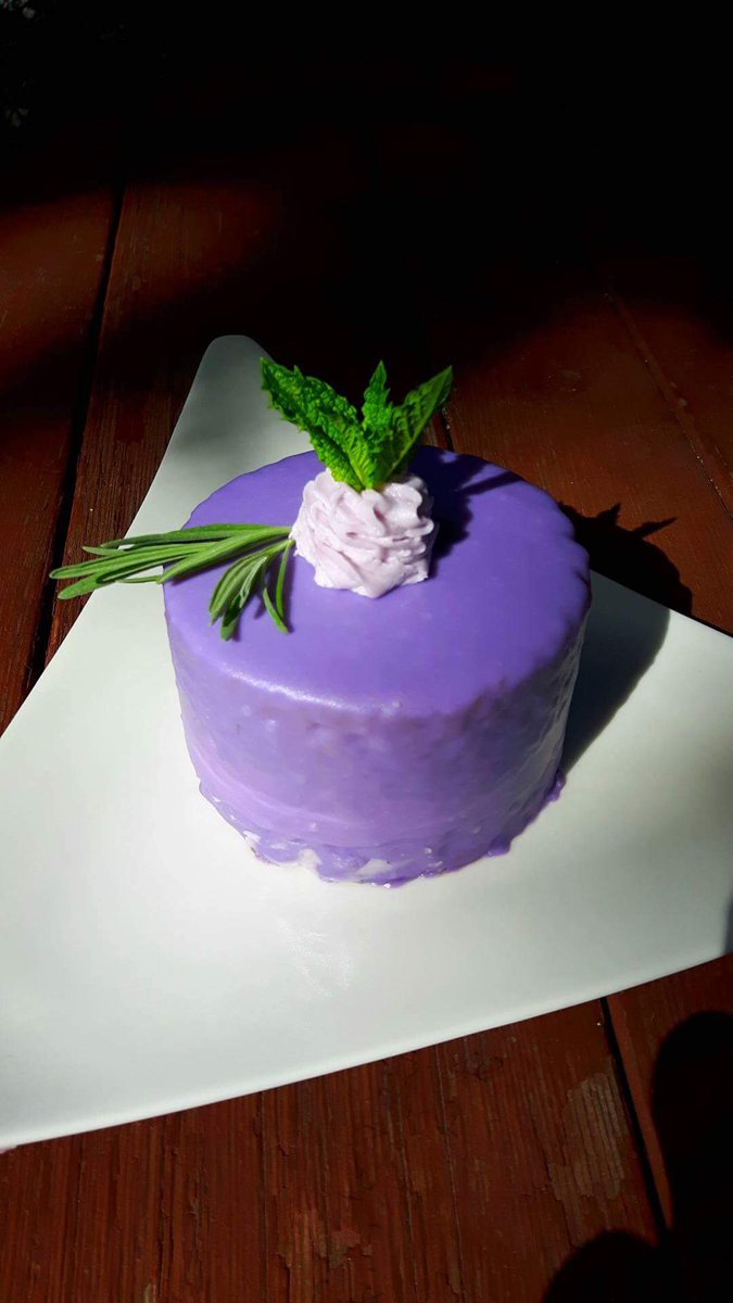 TheParlourInn's tweet photo. Can you say #amazing to tonights #dessertfeature? #whitechocolate #lavendercake #perfectdessert #incrediblerestaurants #getinmybelly https://t.co/rBP38riKLP