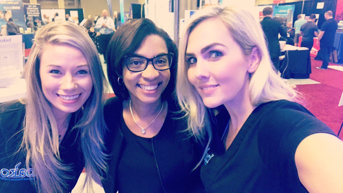 BakoDiagnostics's tweet photo. #BAKOsighting with Dr. PATRICIA NICHOLAS (NYSPMA President) from Wading River, NY!
#ASMNashville #Podiatry #footdocs https://t.co/Fv6n2SzZvF