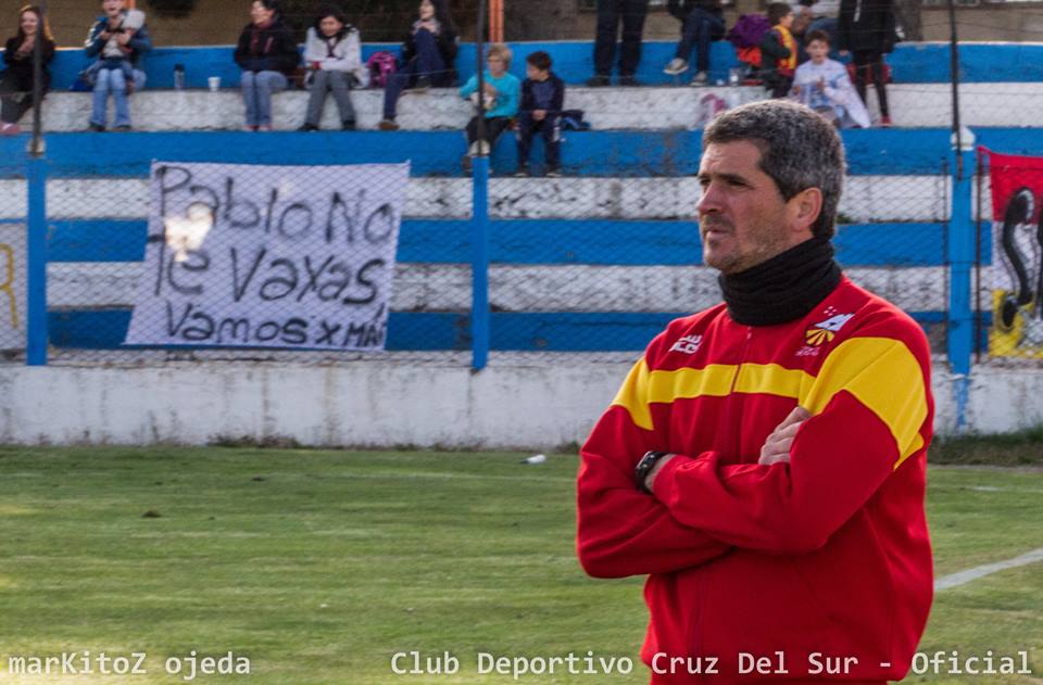 DefinimosBRC's tweet photo. Ya estamos al aire por @RadioO1025 En minutos hablamos con Pablo Gomis DT de @CruzDelSurBRC
https://t.co/lH0o6x7cWX https://t.co/IPOExWqeqU