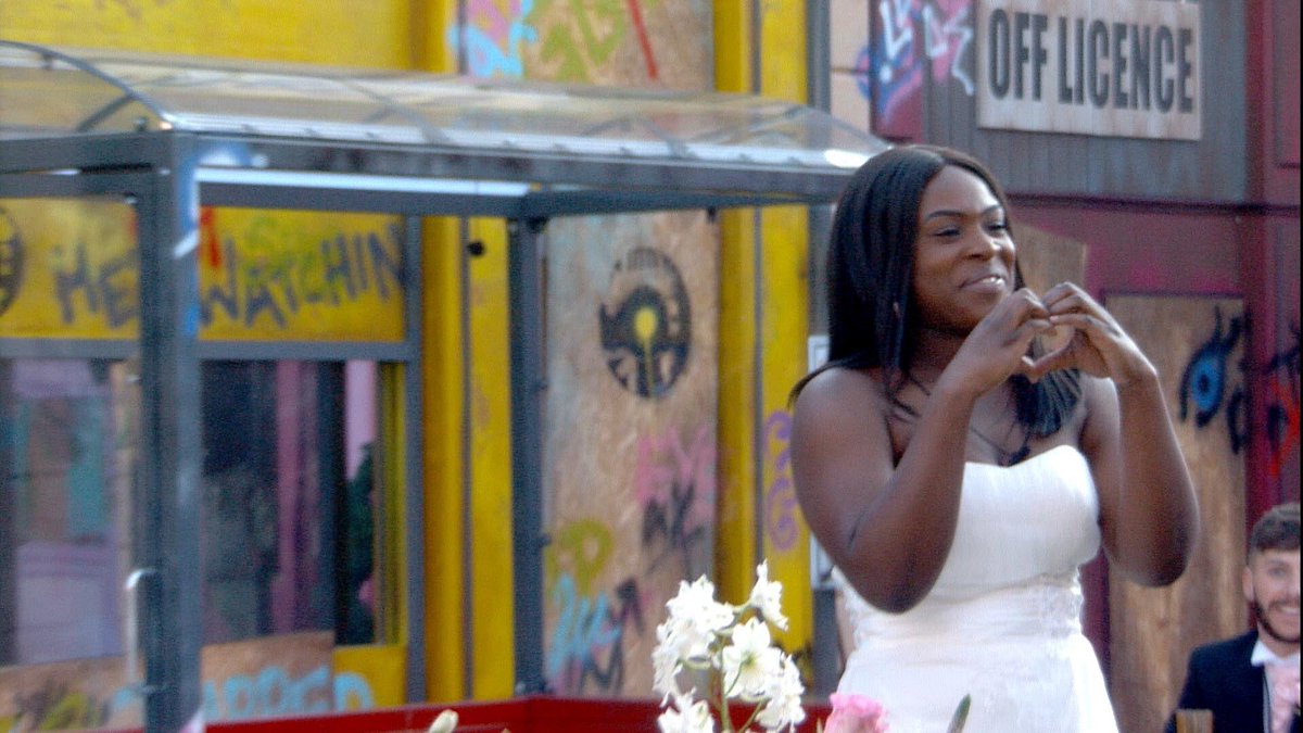 FarrahCBB's tweet photo. Don't cry because it is over. Smile because it happened. 💝 #bbuk https://t.co/15quTuEiUY