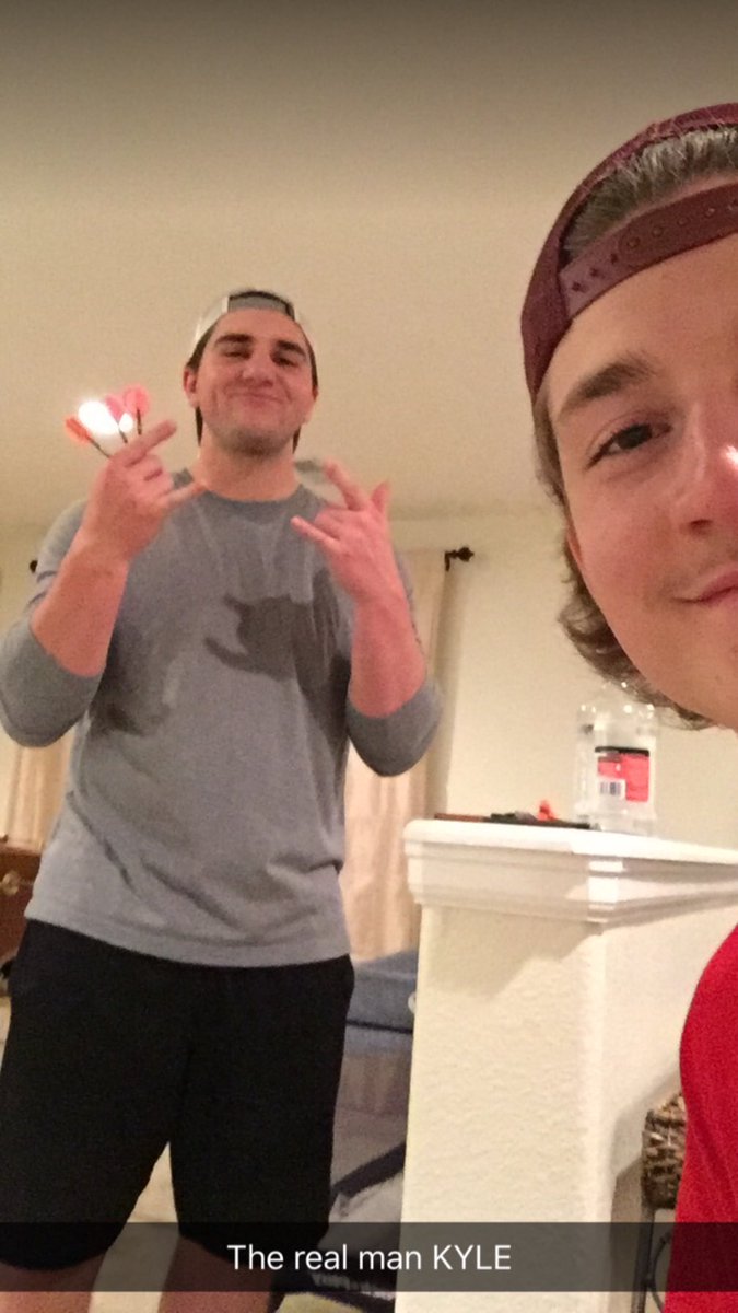 GutierrezAlec's tweet photo. Happy birthday Kyle. Glad we started this dope friendship back at lifetime fitness ❤️ have a good day and I'll see you tonight 🤙🏼🤙🏼🤙🏼 https://t.co/hvTEqpqX2O