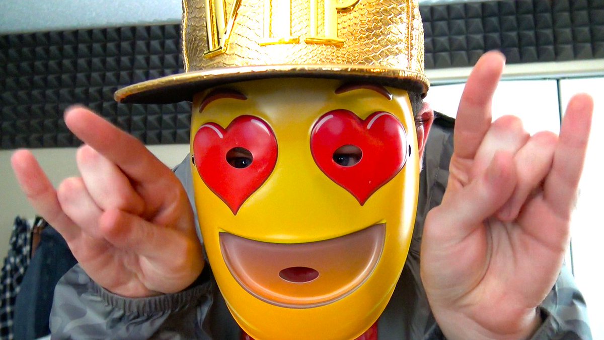 M3RKMUS1C's tweet photo. I've never been more proud/disgusted of myself...

#TheEmojiMovie 🤘😍🤘 https://t.co/JDa7YjJyqr