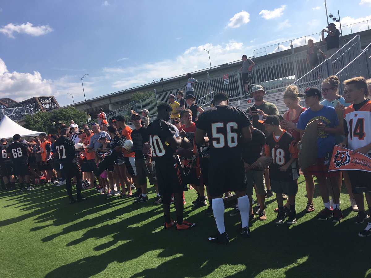 First day in the books https://t.co/E1otZgiQBj