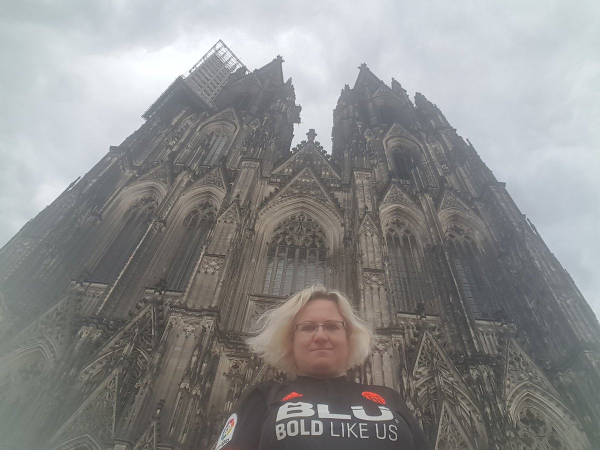 REKENAMUNT6's tweet photo. Catedral de Colonia #Alemania #VCFplanet #OnTourMúscica #Kerkrade #Holanda para y pequeña visita en Colonia siempre and @valenciacf #Amunt https://t.co/tNt2PIRtQJ