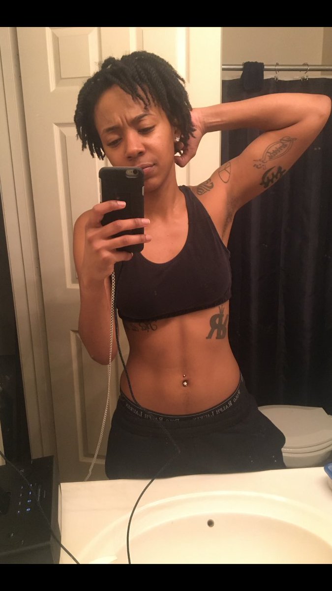 shida__P's tweet photo. #fitdykefriday #doiqualify #justseekingprogress #januarytilnow #wessuhh https://t.co/3tT214rWQU