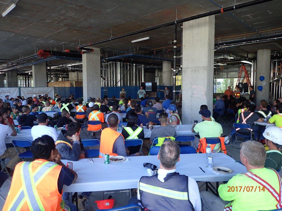 larkgroupbuilds's tweet photo. Lark Projects Ltd. welcomes hundreds to #citycentre2 #construction site to celebrate roof topping off milestone #progress #rooftoppingoff https://t.co/oEM63fZ1RE