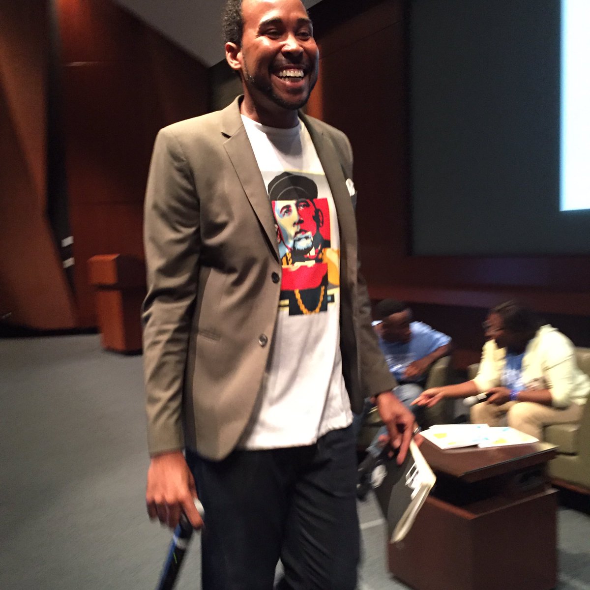 NatUrbanLeague's tweet photo. So much brilliance & vision at 2017 Youth Town Hall, facilitated by @MrDavidJohns. 🎥 on FB: https://t.co/Q1536XYkpI #SaveOurCities #YTH2017 https://t.co/px8dqrD1k5