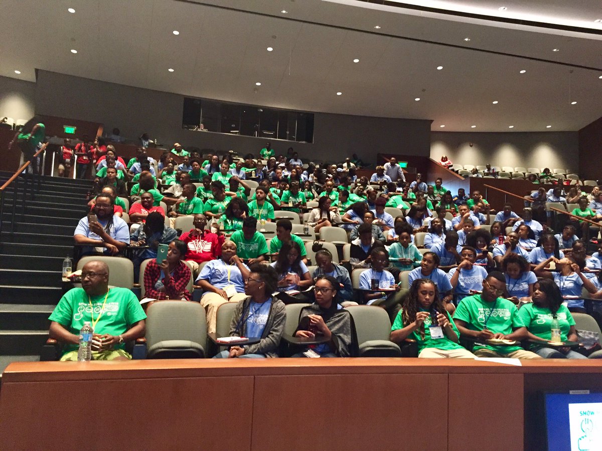 NatUrbanLeague's tweet photo. So much brilliance & vision at 2017 Youth Town Hall, facilitated by @MrDavidJohns. 🎥 on FB: https://t.co/Q1536XYkpI #SaveOurCities #YTH2017 https://t.co/px8dqrD1k5