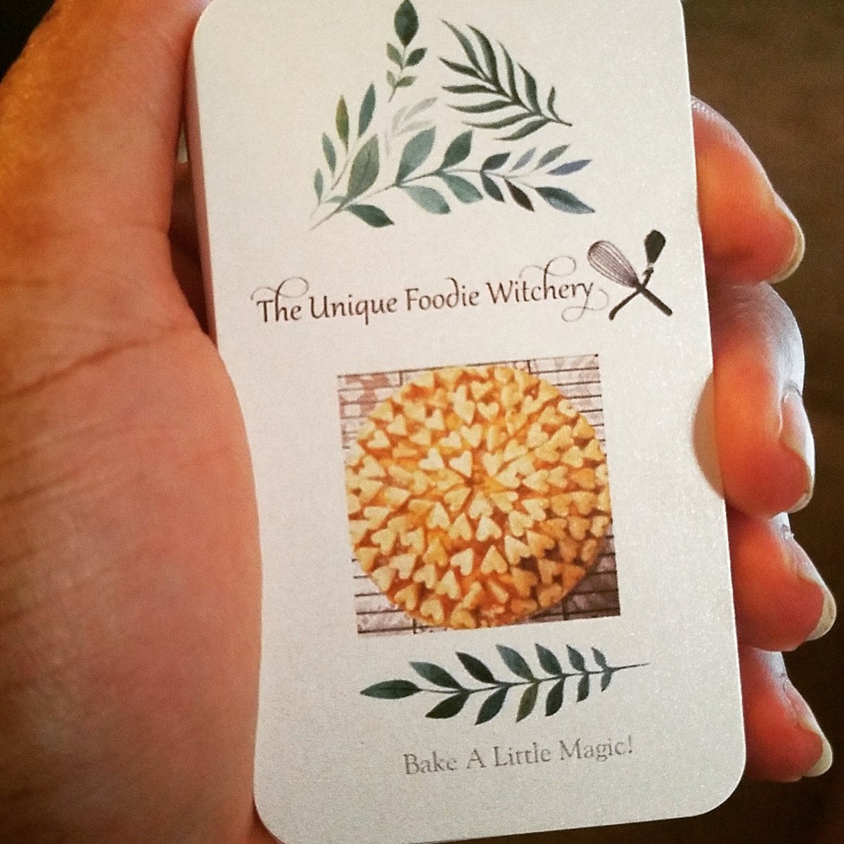 TheUniqueFoodie's tweet photo. My new business cards came in. The photo can't do them justice! #KitchenWitch #SmallBusinessOwner #BakerNYC #TheUniqueFoodie #JoysOfBaking https://t.co/UST9IU36qm