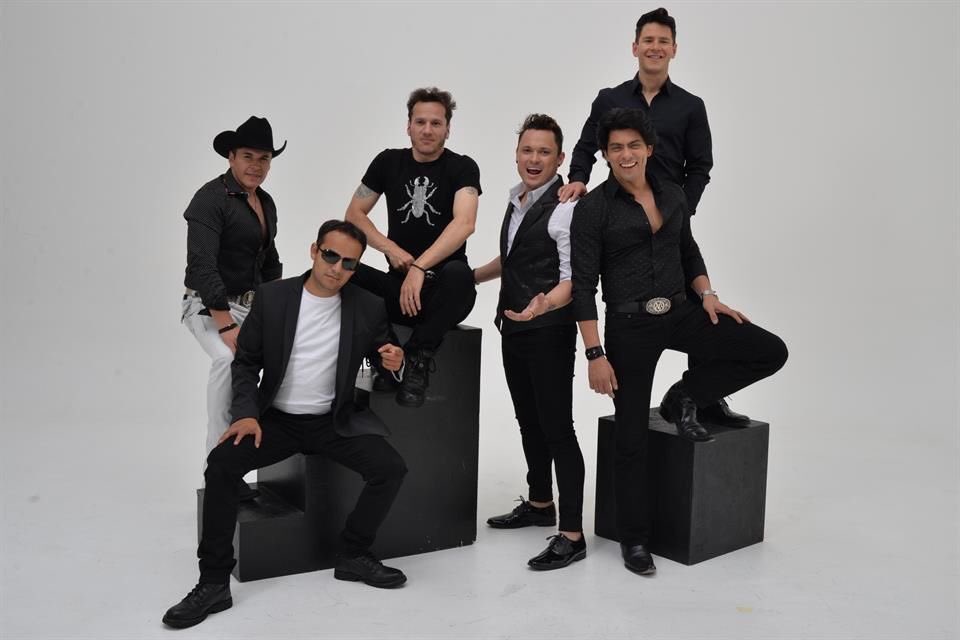 HectorZamorano's tweet photo. Los tornillos los invitamos a que no se pierdan el inicio de #inseparablestour este 24 de Agosto en el @AuditorioMx Quedan pocos boletos!! https://t.co/vSMqNbkL4l