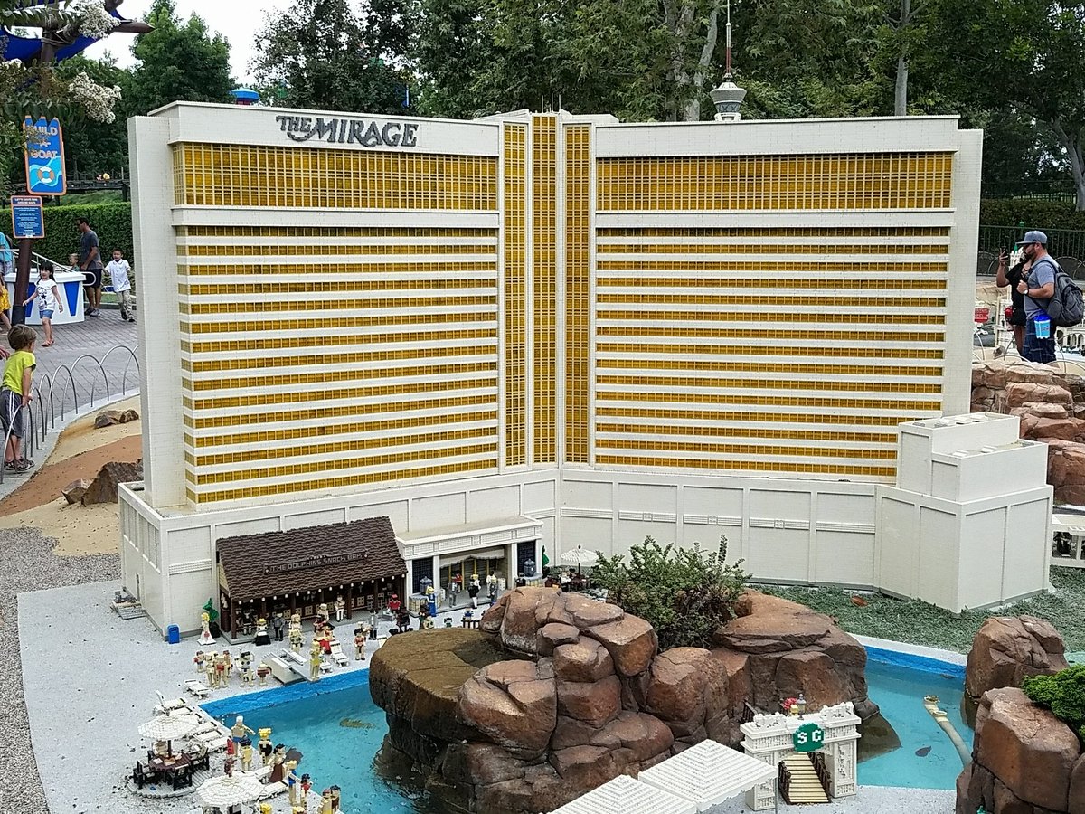 mhartn's tweet photo. #legolandca Having fun at Legoland☺ https://t.co/e0aAHmHCoX