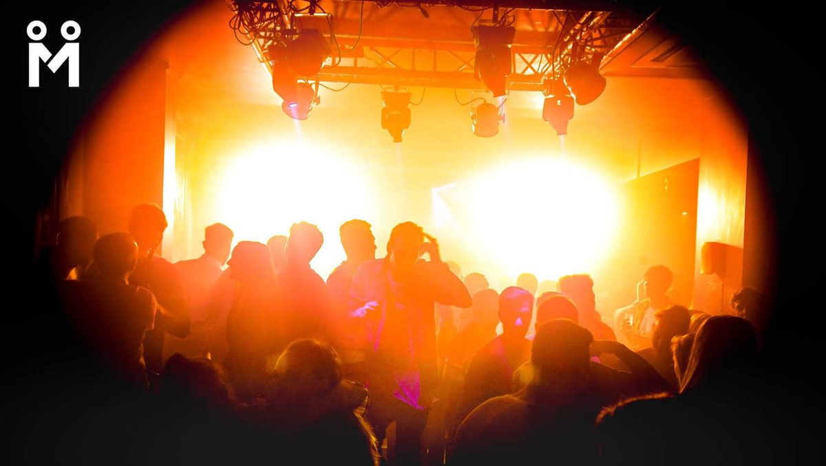 Mode_Hemel's tweet photo. @JayGodbold is taking your golden ticket fiasco to 4am @scoperadiotv #ClubMode #hemelhempstead #Friday #weekend #weekendadventures #lights https://t.co/r9Pet4uel5