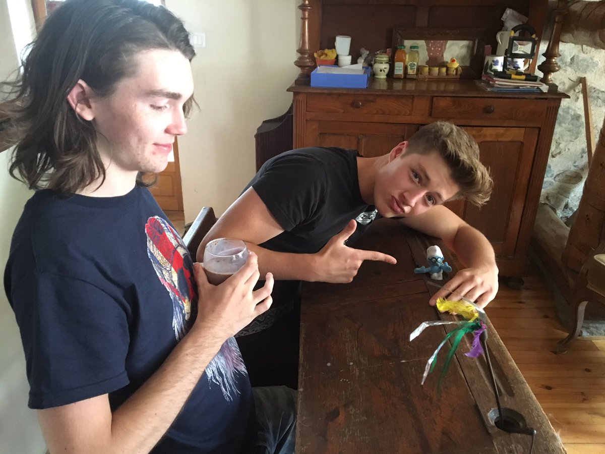 LastDragonUK's tweet photo. Smurfing it up on set @MichaelOtteson @Gleed65 @LastDragonUK @JamesCrowFilm https://t.co/fknKeCjntw