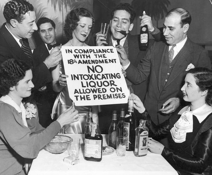 Backroom_Mty's tweet photo. La #prohibición termino pero la experiencia #Speakeasy permanece. Esta #noche vive la #experiencia en @Backroom_Mty #BespokeDrinks #MTY https://t.co/Tvch8UuJ18