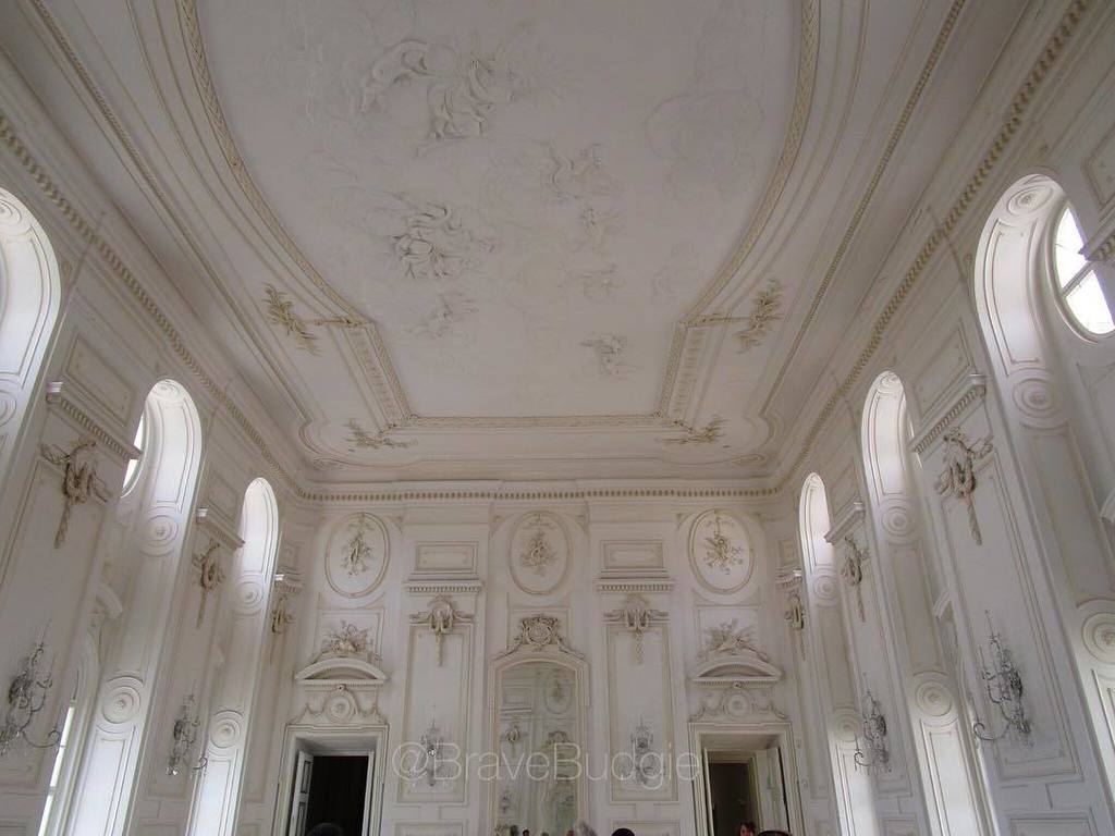 BraveBudgie's tweet photo. Day 3. Beautiful white ballroom at Schloss Hof. #adventuresbydisney #letsadventuretogether #abd #jewelsalongthedanube #rivercruise #danub… https://t.co/UG6q1USQa9