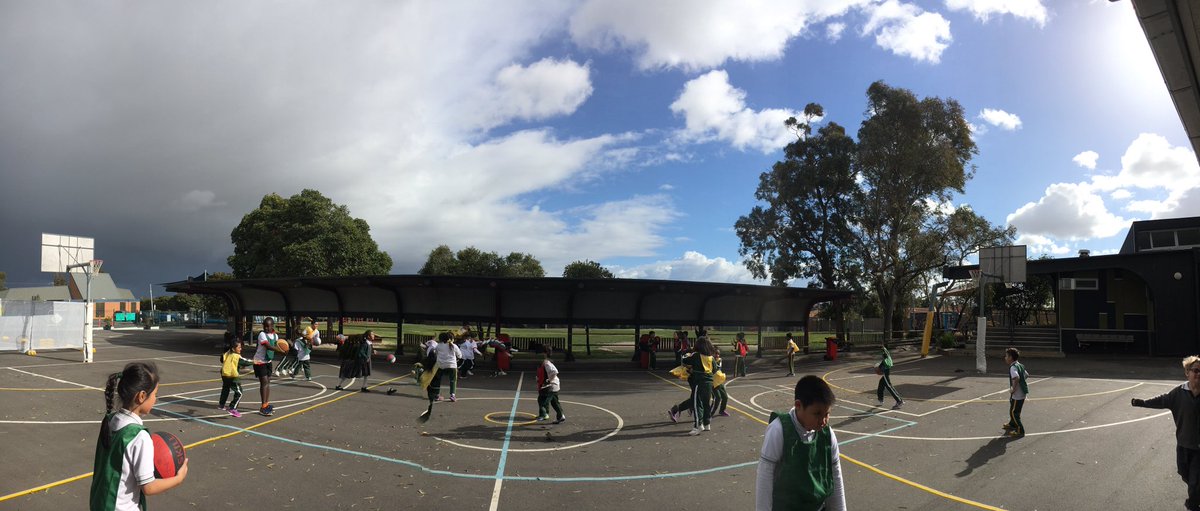KVanOosterum's tweet photo. #PhysEd #HPE teachers are #resilient, the toughest out there with wonderful weather to surprise us! #keeponplaying #dis https://t.co/DxabUnccnb