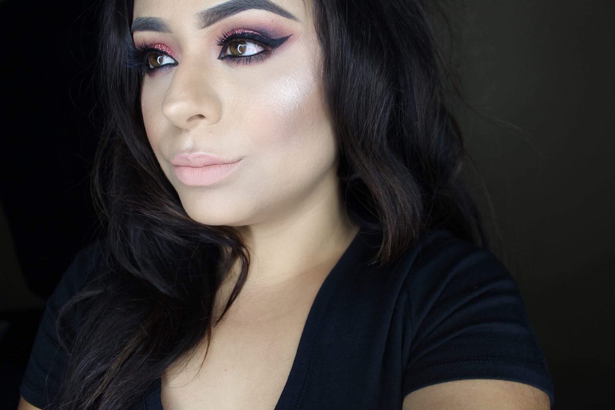 Ale261409's tweet photo. #freelance #makeupartist #morphebrushes https://t.co/av1S3BQsTB