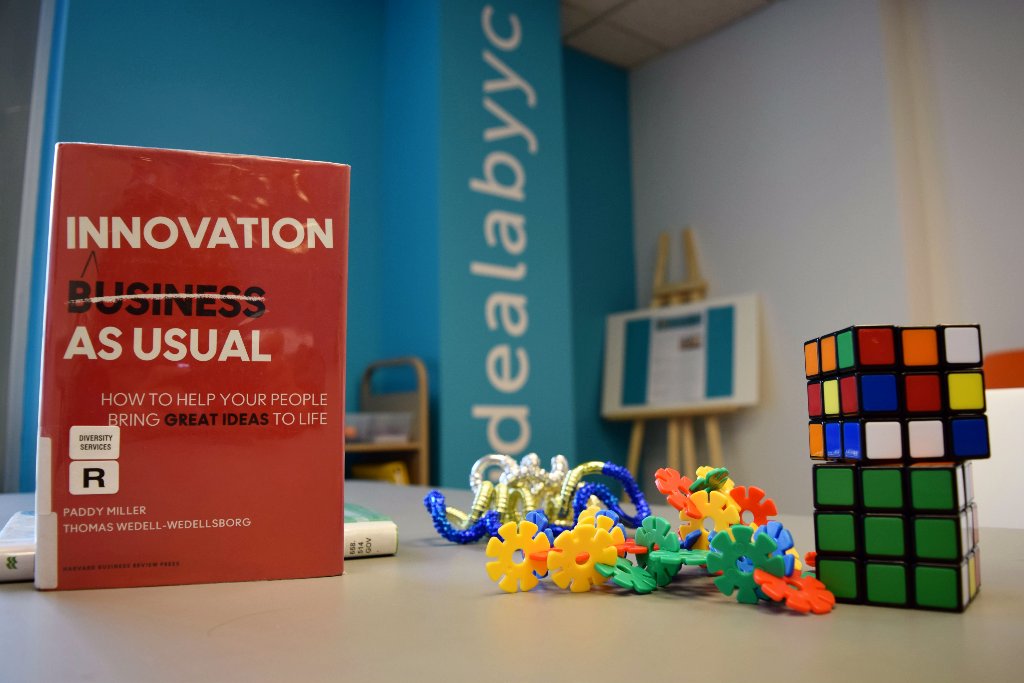 calgarylibrary's tweet photo. Become a design forward thinker with our weekly workshop at Central Library. #IdeaLabyyc https://t.co/W3bLFZwIhh https://t.co/ZtX76bRxIx