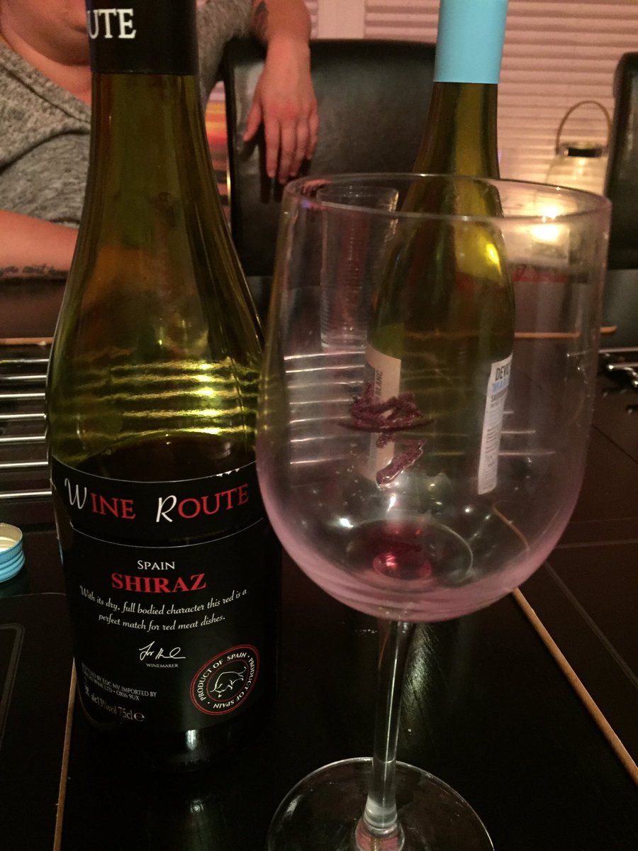 chloebung's tweet photo. @majesticwine a bottle we have had from you has some interesting extras in the bottle? Can we have a refund? https://t.co/HiVFYFUMLv